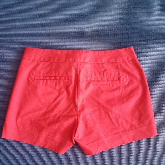 Banana Republic Hampton Fit Shorts - Picture 2 of 8